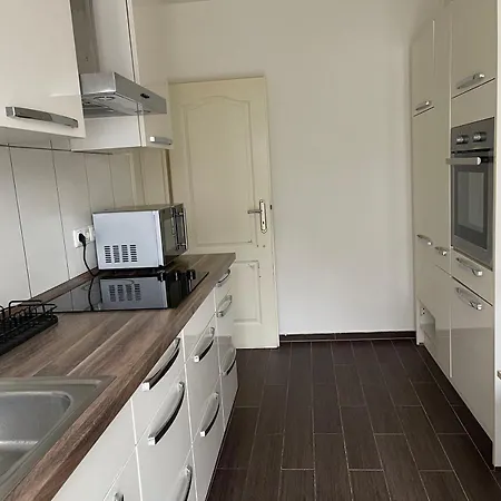 Easy To Duesseldorf Messe, 2-bedroom With Kitchen And Garden Апартаменты