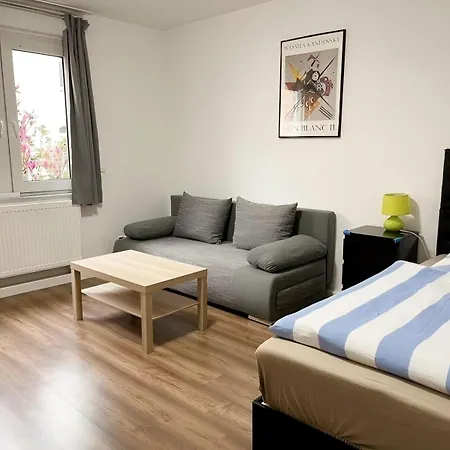 Easy To Duesseldorf Messe, 2-bedroom With Kitchen And Garden 아파트 뒤스부르크