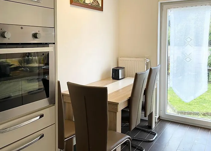 Easy To Duesseldorf Messe, 2-bedroom With Kitchen And Garden * Дуйсбург
