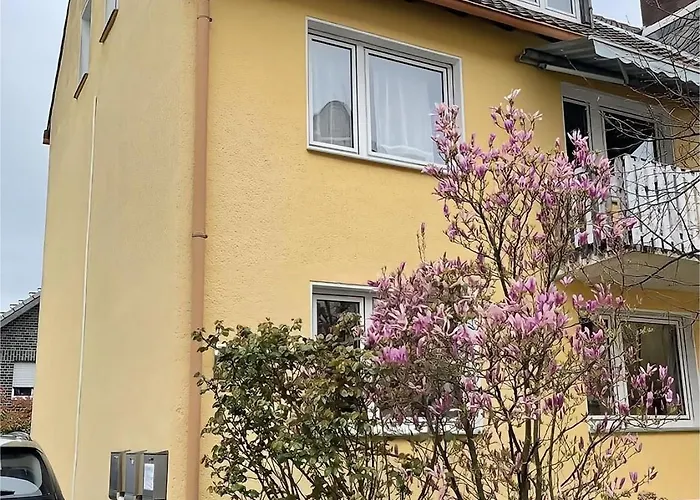 Easy To Duesseldorf Messe, 2-bedroom With Kitchen And Garden * Дуйсбург